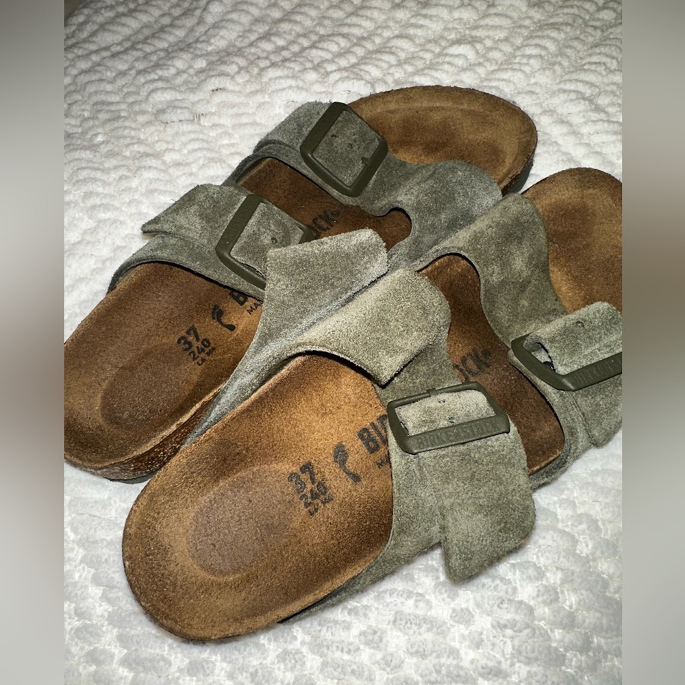 Like new green suede Birkenstock